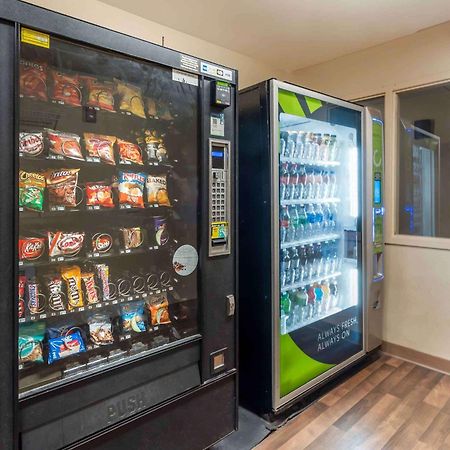 Extended Stay America Suites - Chicago - Woodfield Mall Schaumburg Buitenkant foto