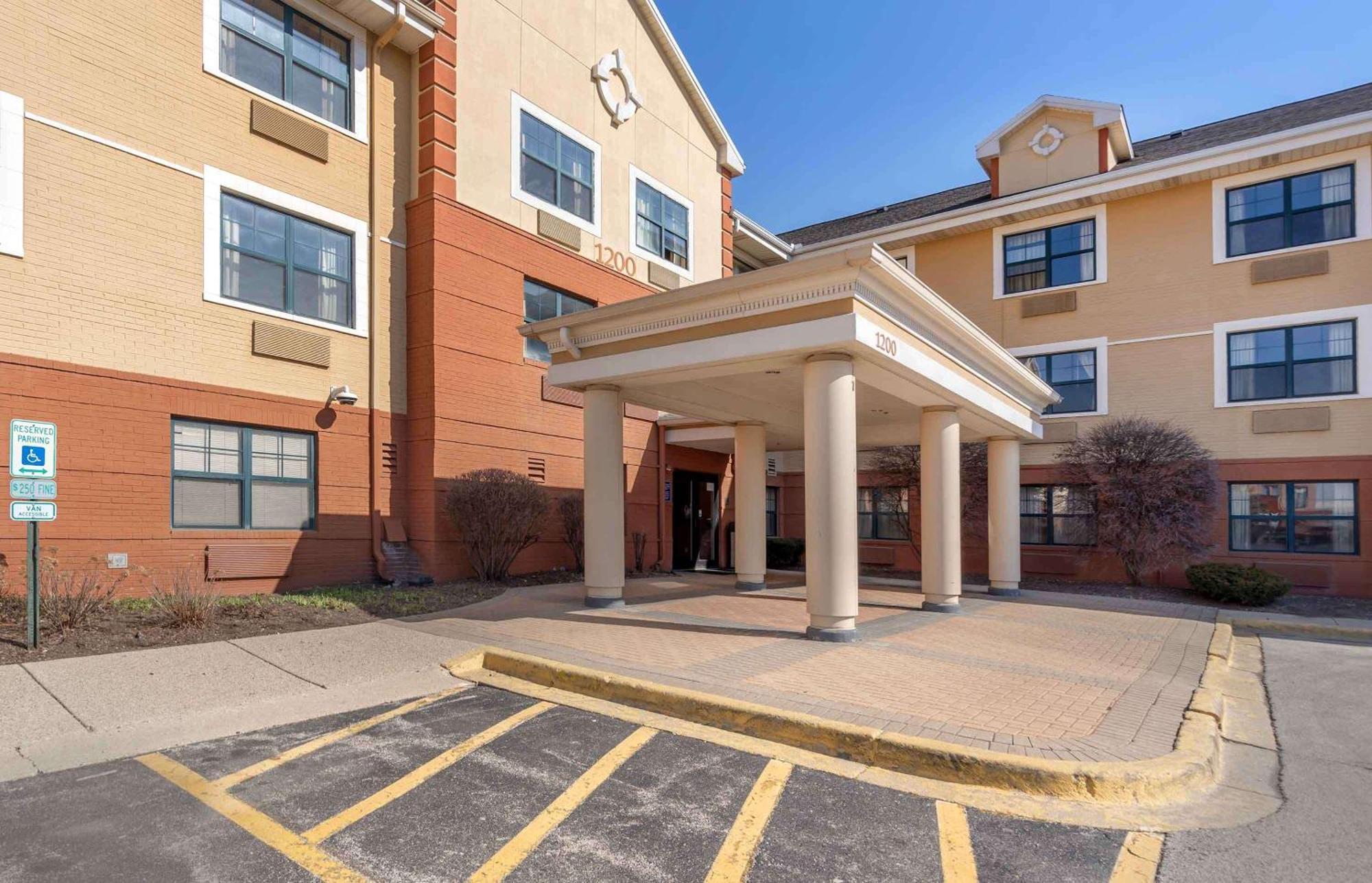Extended Stay America Suites - Chicago - Woodfield Mall Schaumburg Buitenkant foto