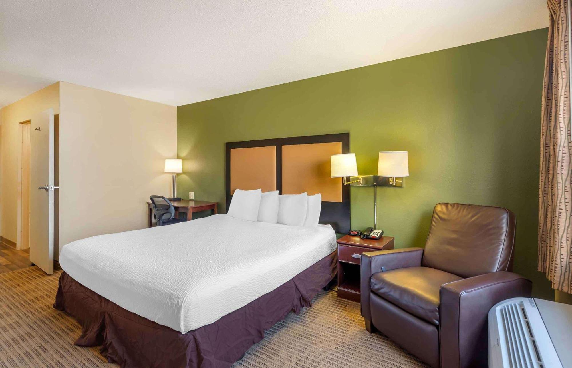 Extended Stay America Suites - Chicago - Woodfield Mall Schaumburg Buitenkant foto