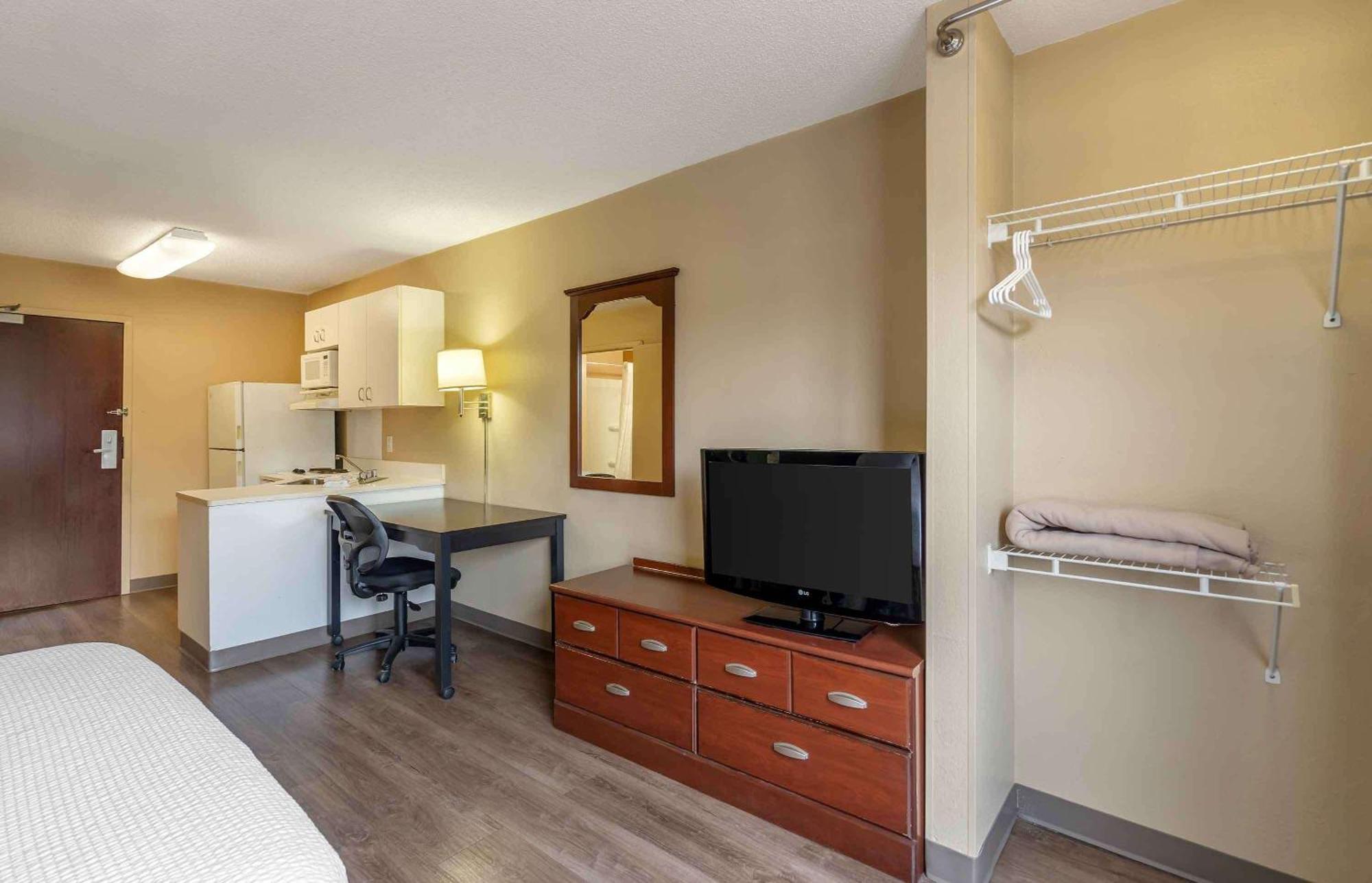 Extended Stay America Suites - Chicago - Woodfield Mall Schaumburg Buitenkant foto